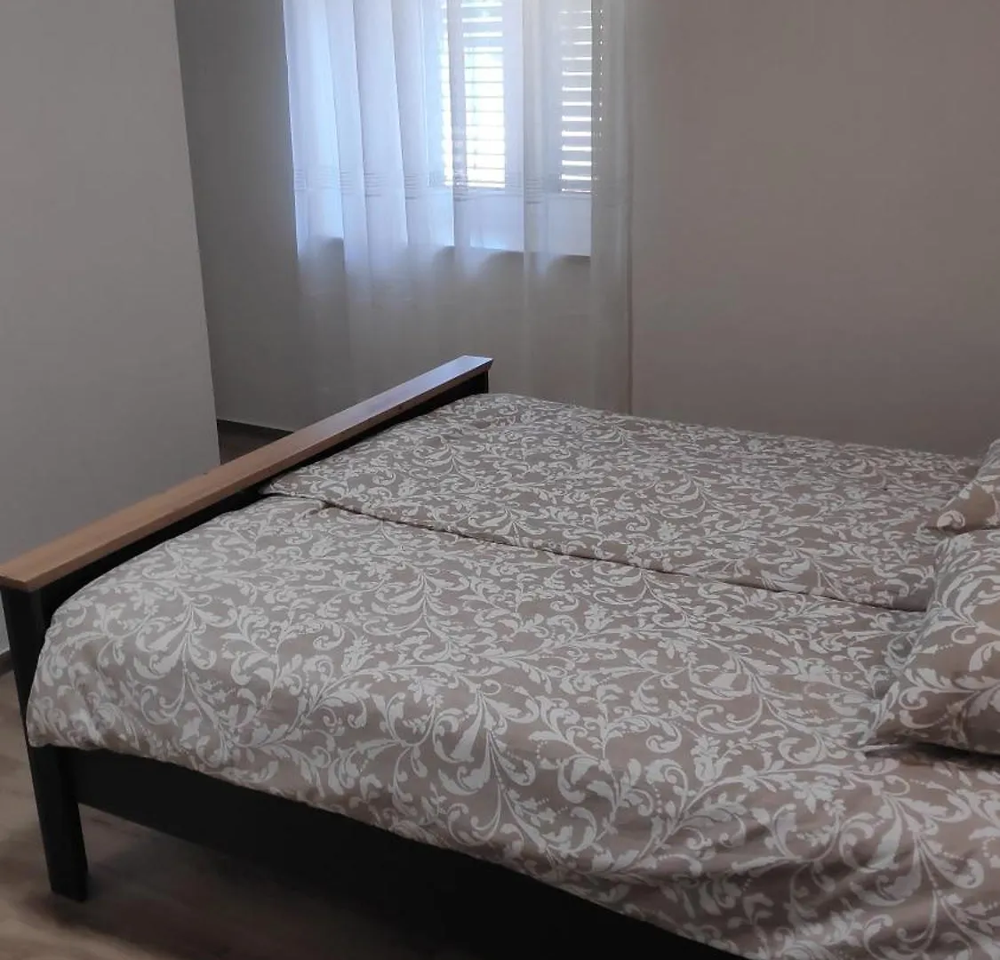 Perina Hiza Apartment Barban
